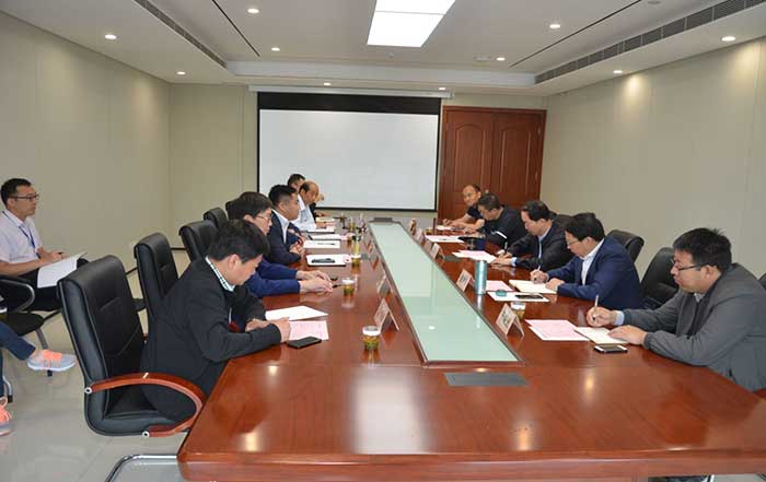 内蒙古自治区质监局王殿臣局长、厅质监站李明杰站长一行至公司考察、指导